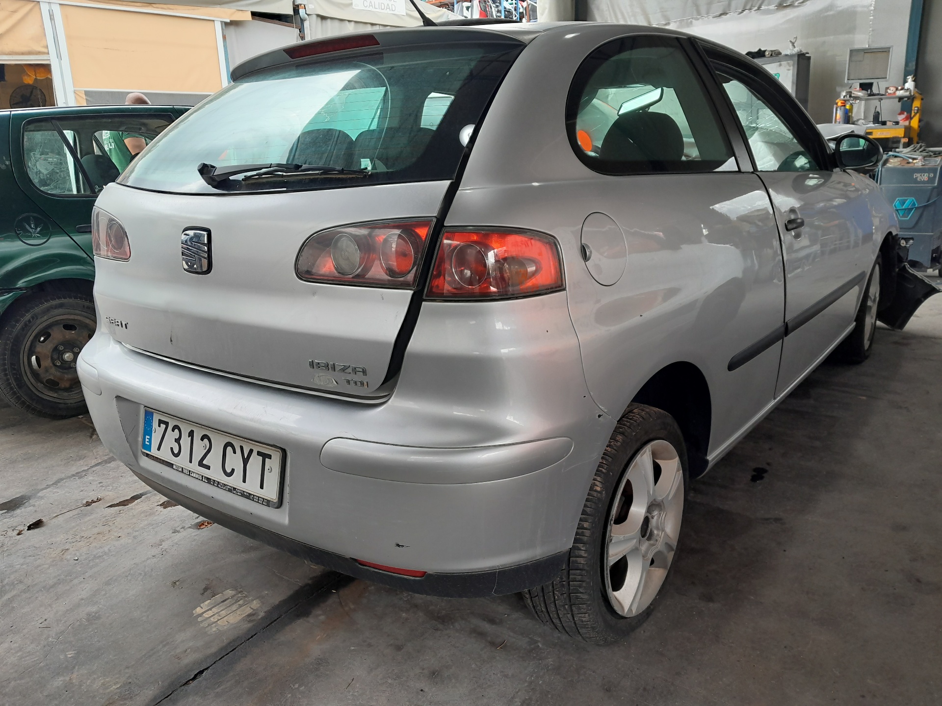 SEAT Ibiza 3 generation (2002-2008) Vacuum Pump 038145215 25032643