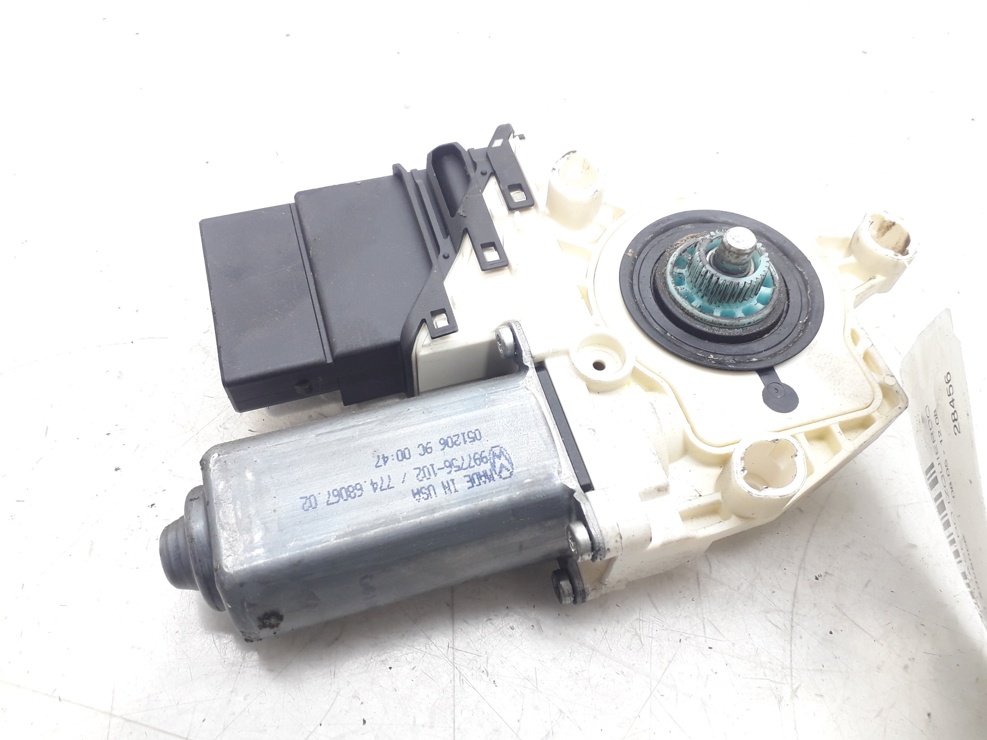 VOLKSWAGEN Jetta 5 generation (2005-2011) Rear Left Door Window Control Motor 1K5839401B 20788851