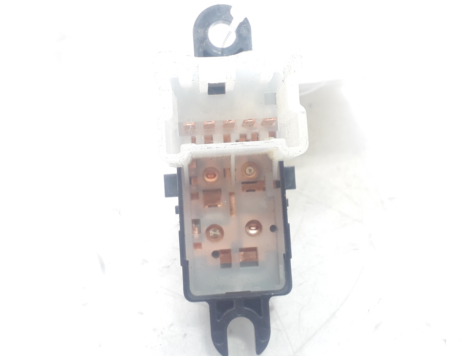 NISSAN X-Trail T32 (2013-2022) Rear Right Door Window Control Switch 829614CE0A 18799036