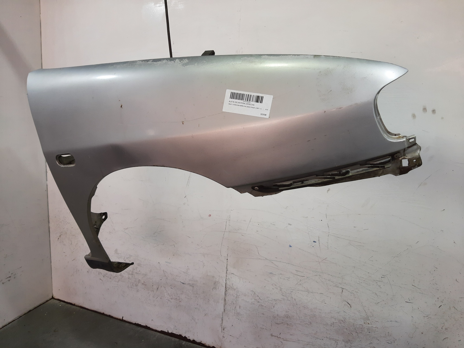 SEAT Ibiza 2 generation (1993-2002) Front Right Fender 6K0821022B 20767481