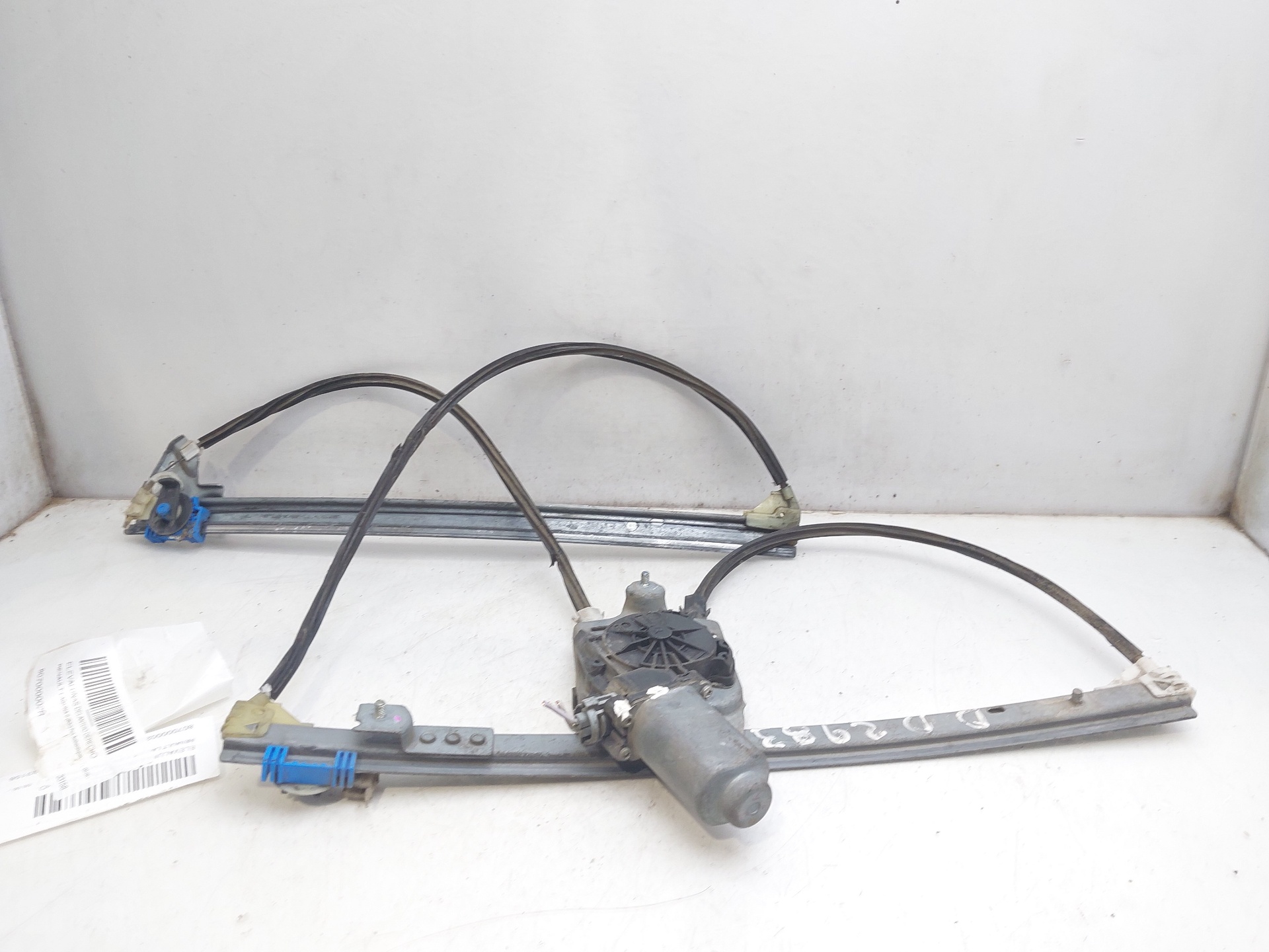 RENAULT Laguna 2 generation (2001-2007) Front Right Door Window Regulator 807000002R 22552926