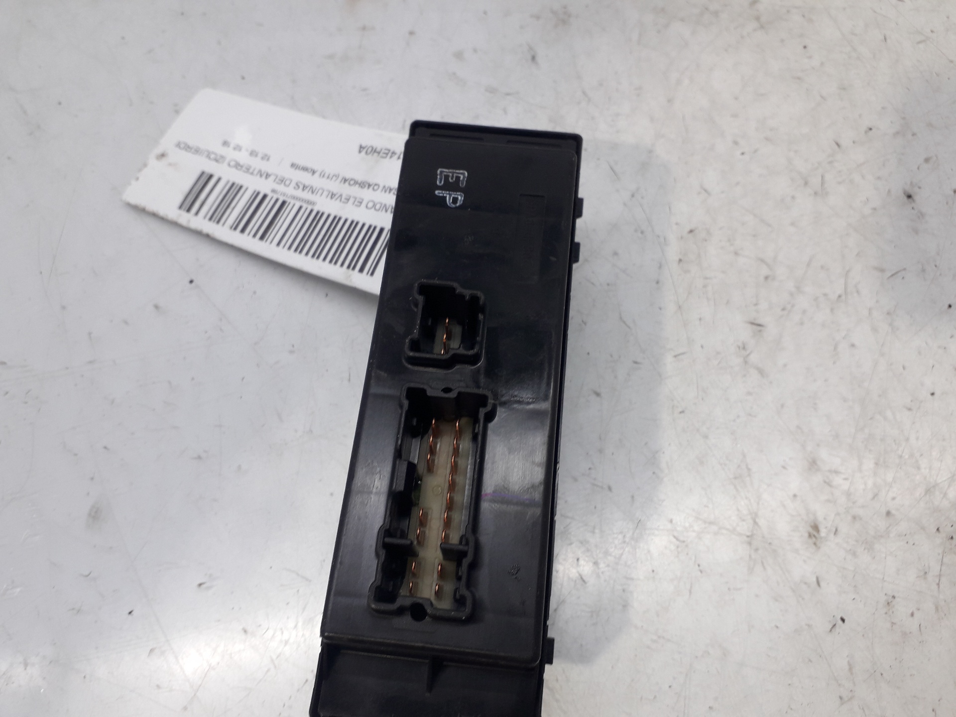 NISSAN Qashqai 2 generation (2013-2023) Priekšējo kreiso durvju logu pacēlāja slēdži 809614EH0A 22301544