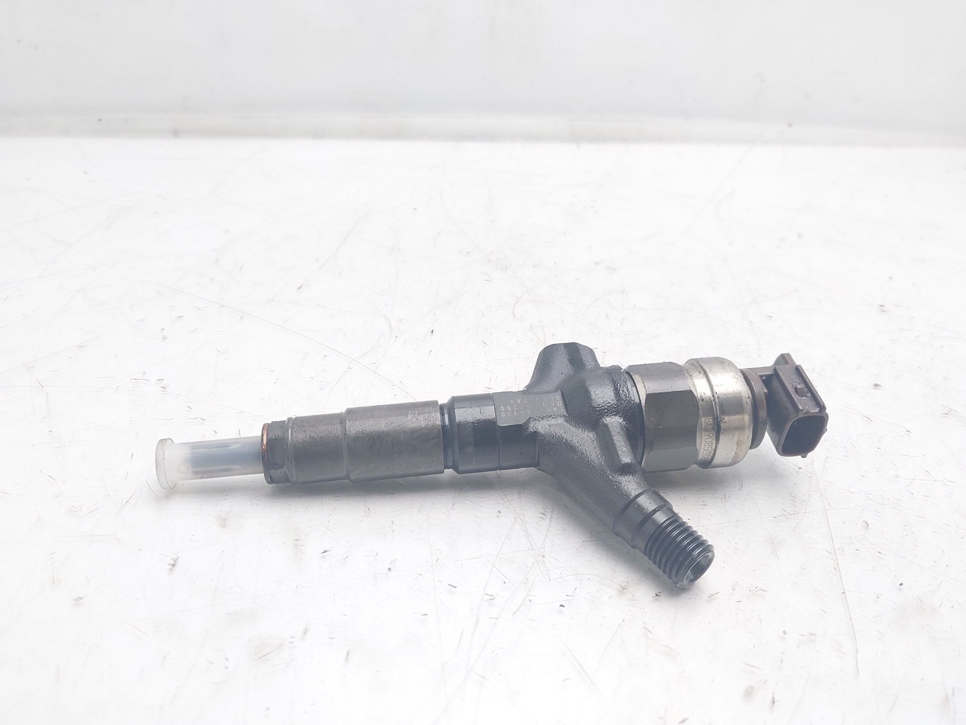 SUBARU XV 1 generation (2011-2017) Injector de combustibil 16613AA030 25017749