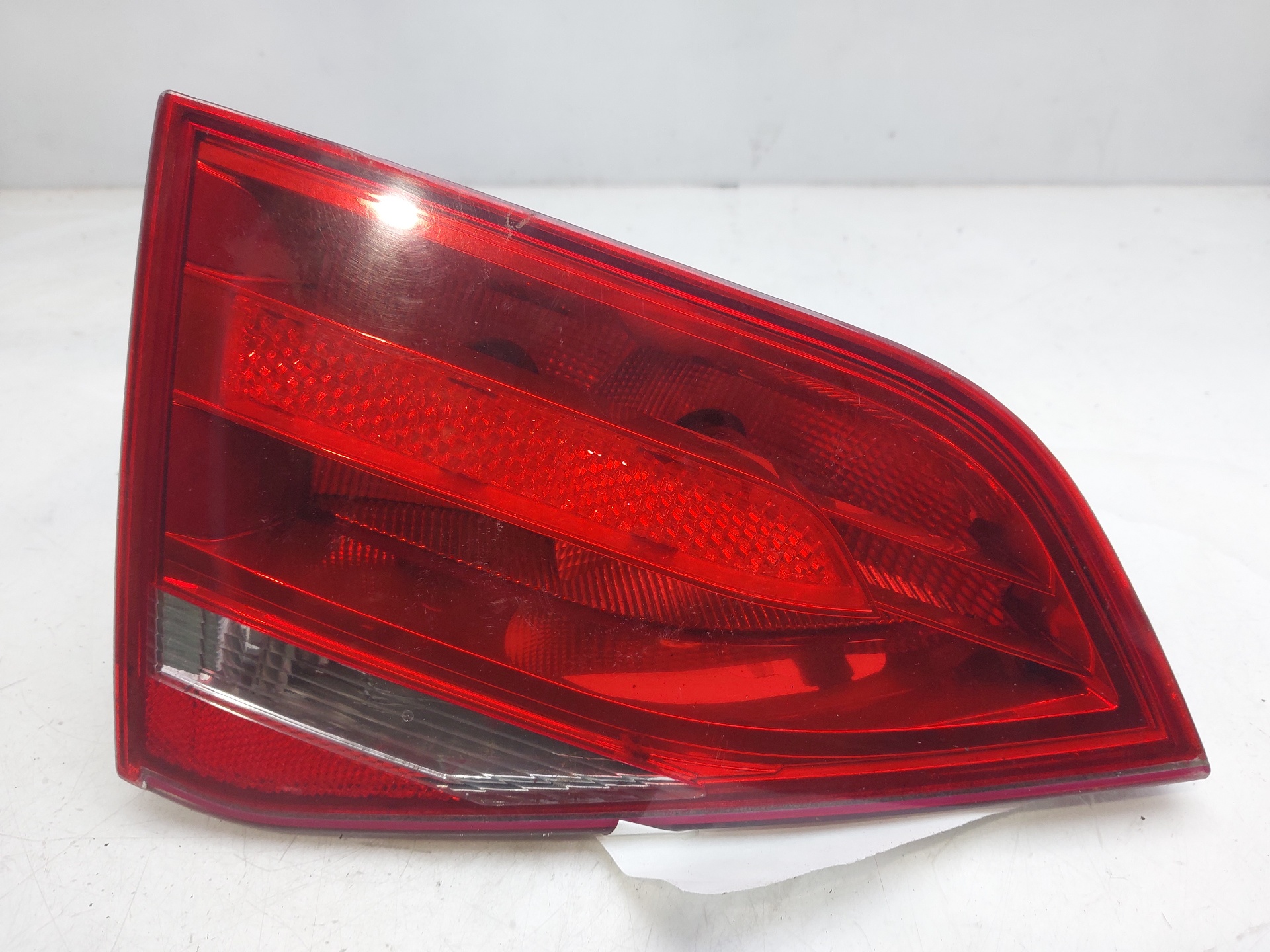 AUDI A4 B8/8K (2011-2016) Rear Right Taillight Lamp 8K5945093 23784609