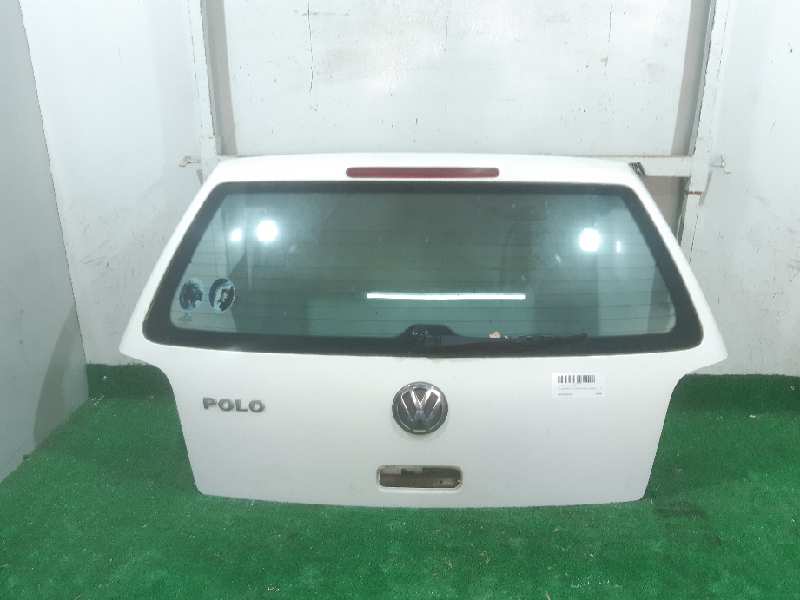 VOLKSWAGEN Polo 3 generation (1994-2002) Крышка багажника 6N0827025AD 18565463
