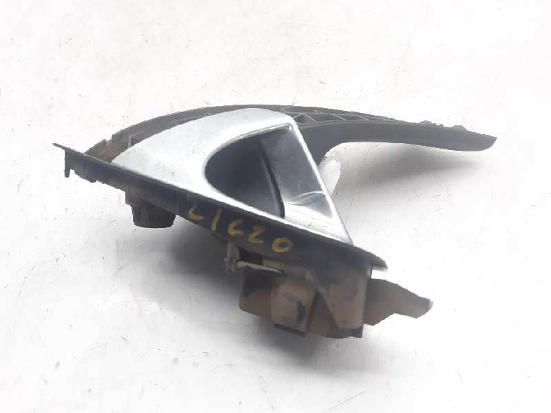 NISSAN Primera P12 (2001-2008) Andra interiördelar Z50253000 18579161