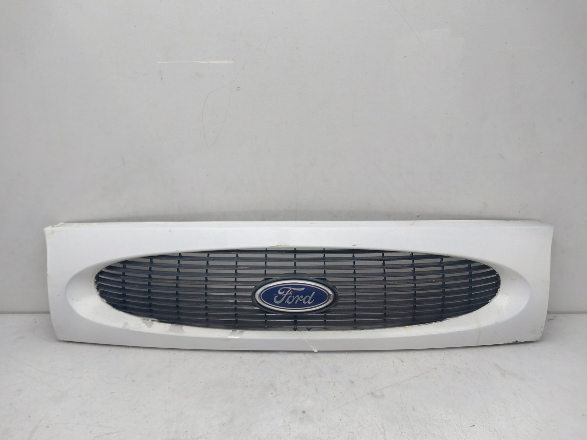 FORD Fiesta 4 generation (1996-2002) Radiator Grille 96FB8A133AC 23013649