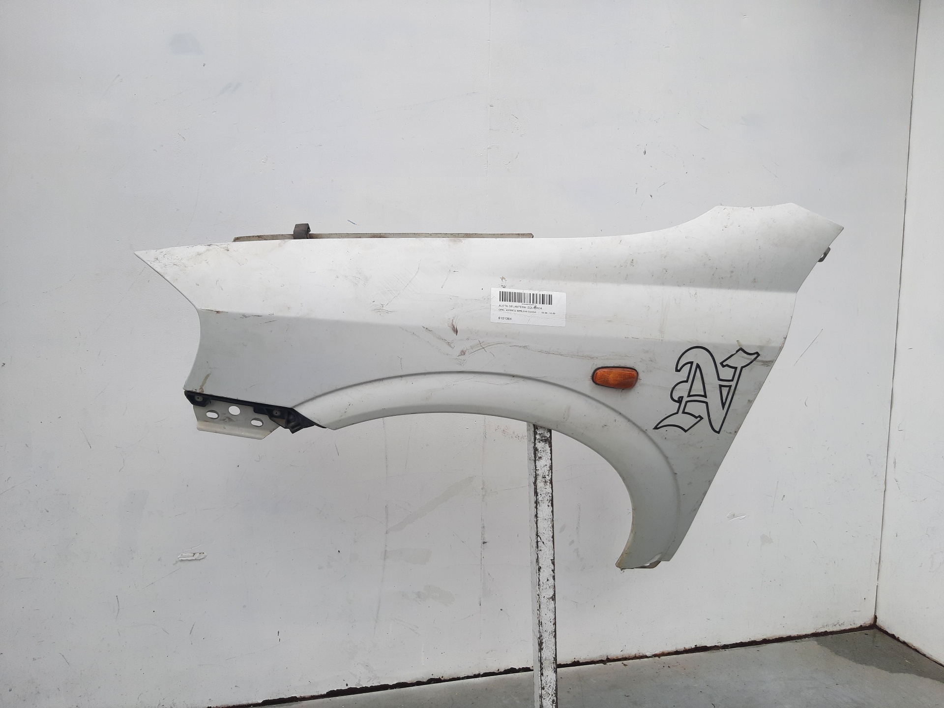 OPEL Astra H (2004-2014) Крыло переднее левое 6101364 24070785