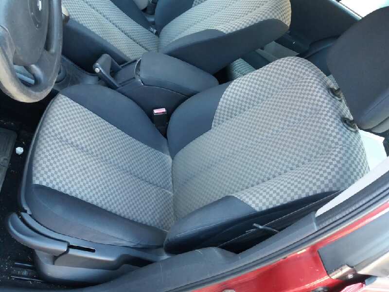 RENAULT Megane 2 generation (2002-2012) Egyéb belső alkatrészek 8200107839 20193530