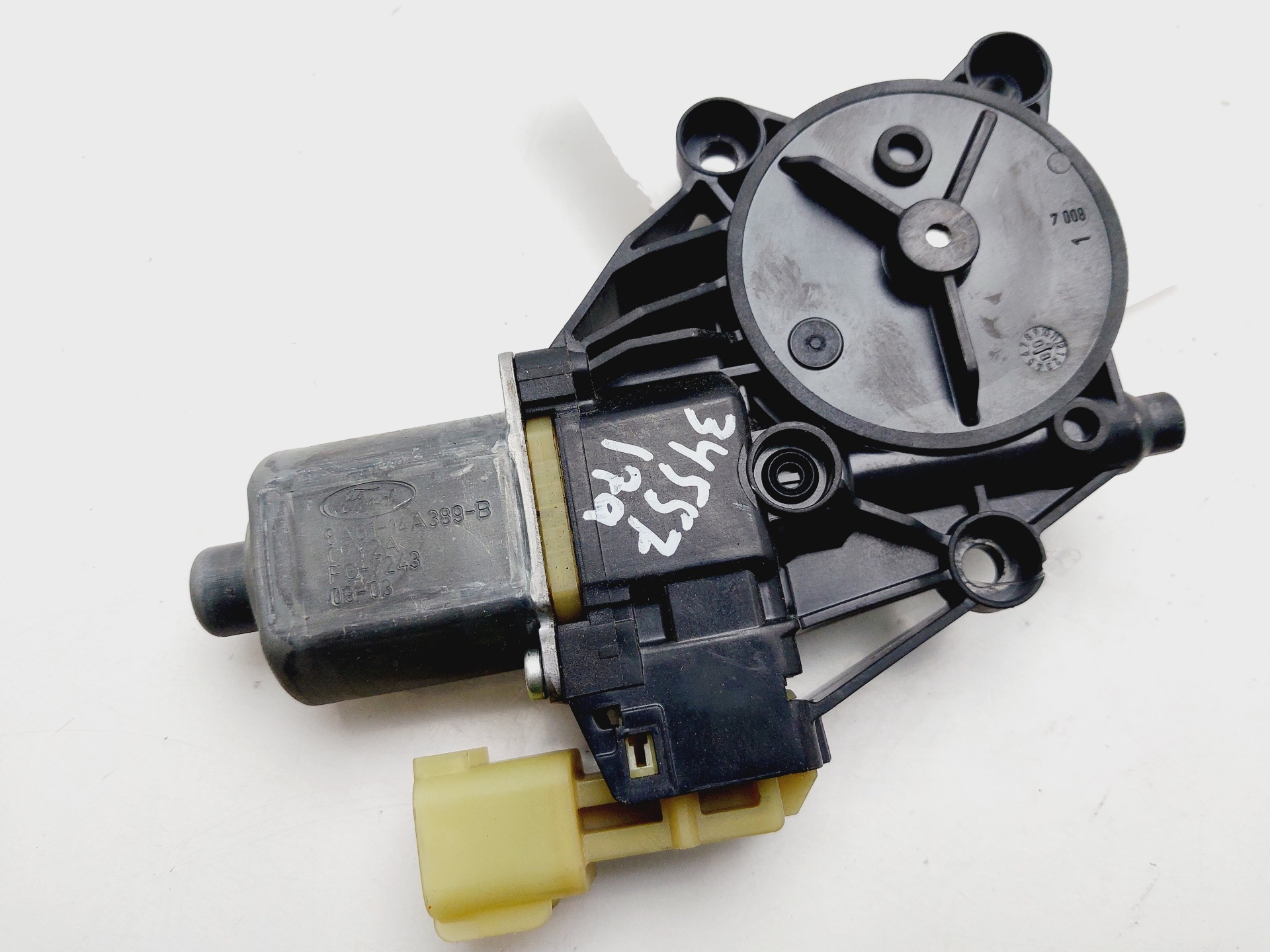 VOLKSWAGEN Fiesta 5 generation (2001-2010) Motor regulator geam ușă stânga față 8A6114A389B 25590522