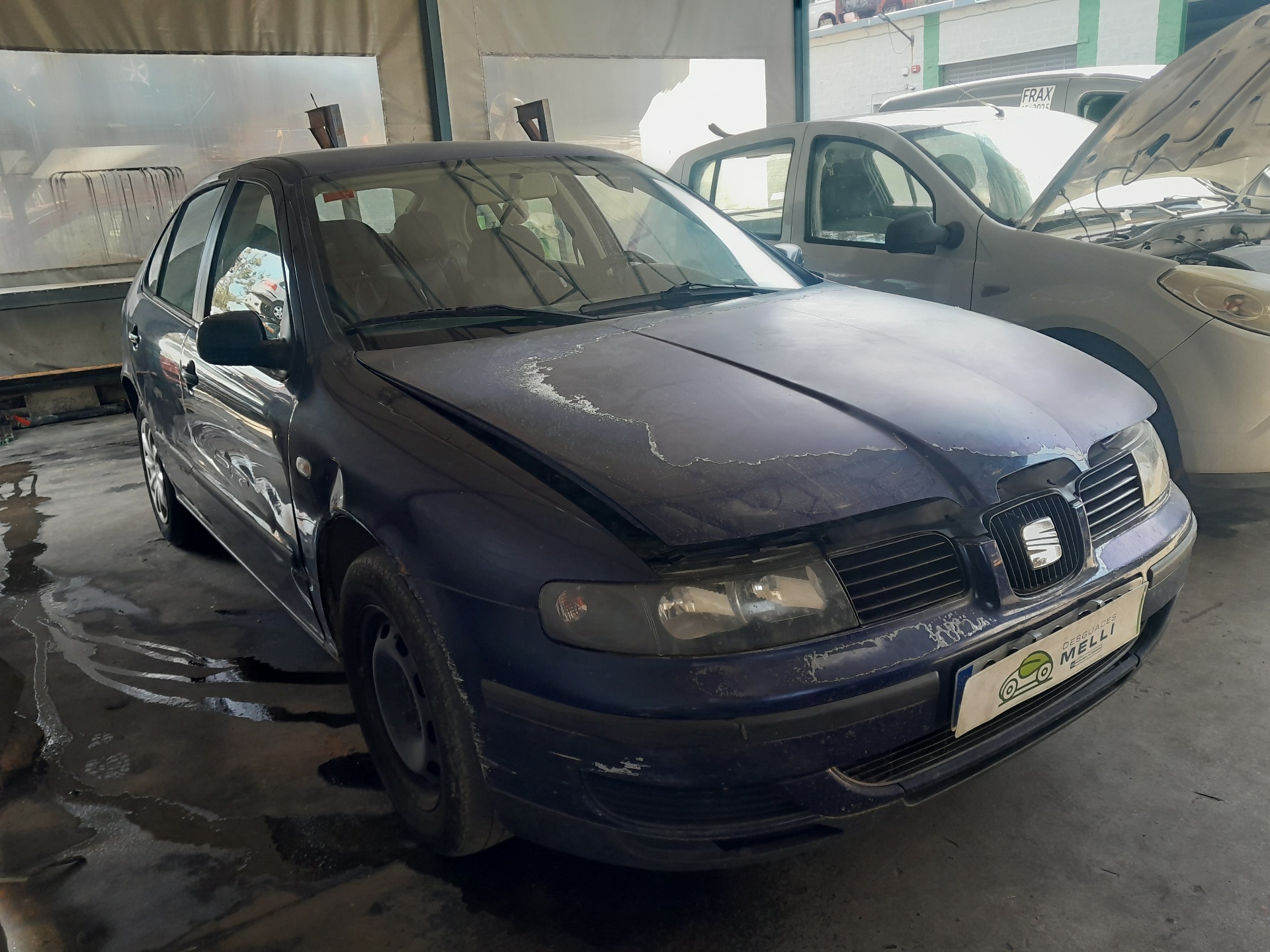 SEAT Leon 1 generation (1999-2005) Priekšējais kreisais spārns 1M0821021 23798815