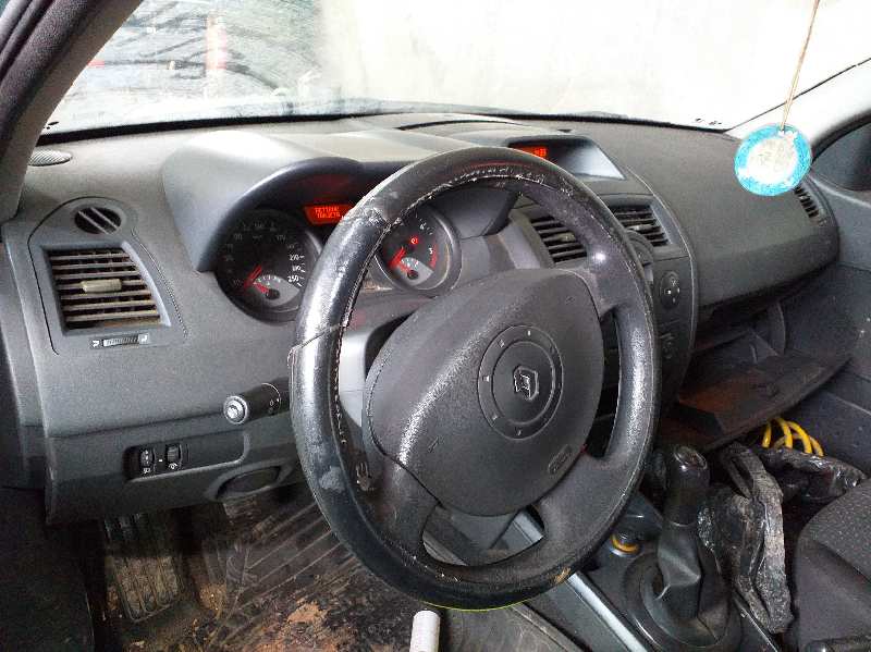 RENAULT Megane 2 generation (2002-2012) Jobb első alsó keresztlengőkar 8200255761 18615168