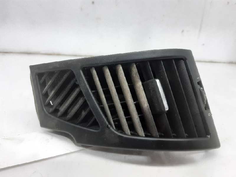 BMW 1 Series E81/E82/E87/E88 (2004-2013) Решетка воздухозаборника салона 51607059187 24005129