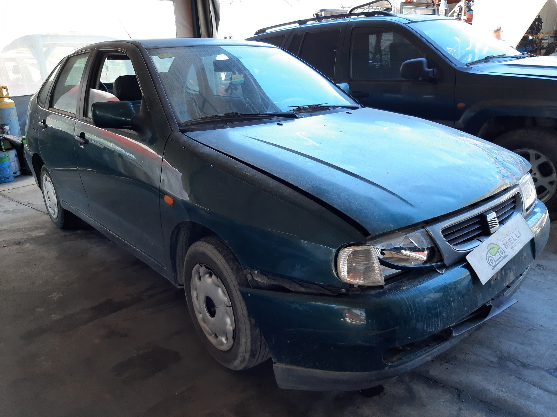 SEAT Ibiza 2 generation (1993-2002) Front Right Door 6K4831052C 22453945