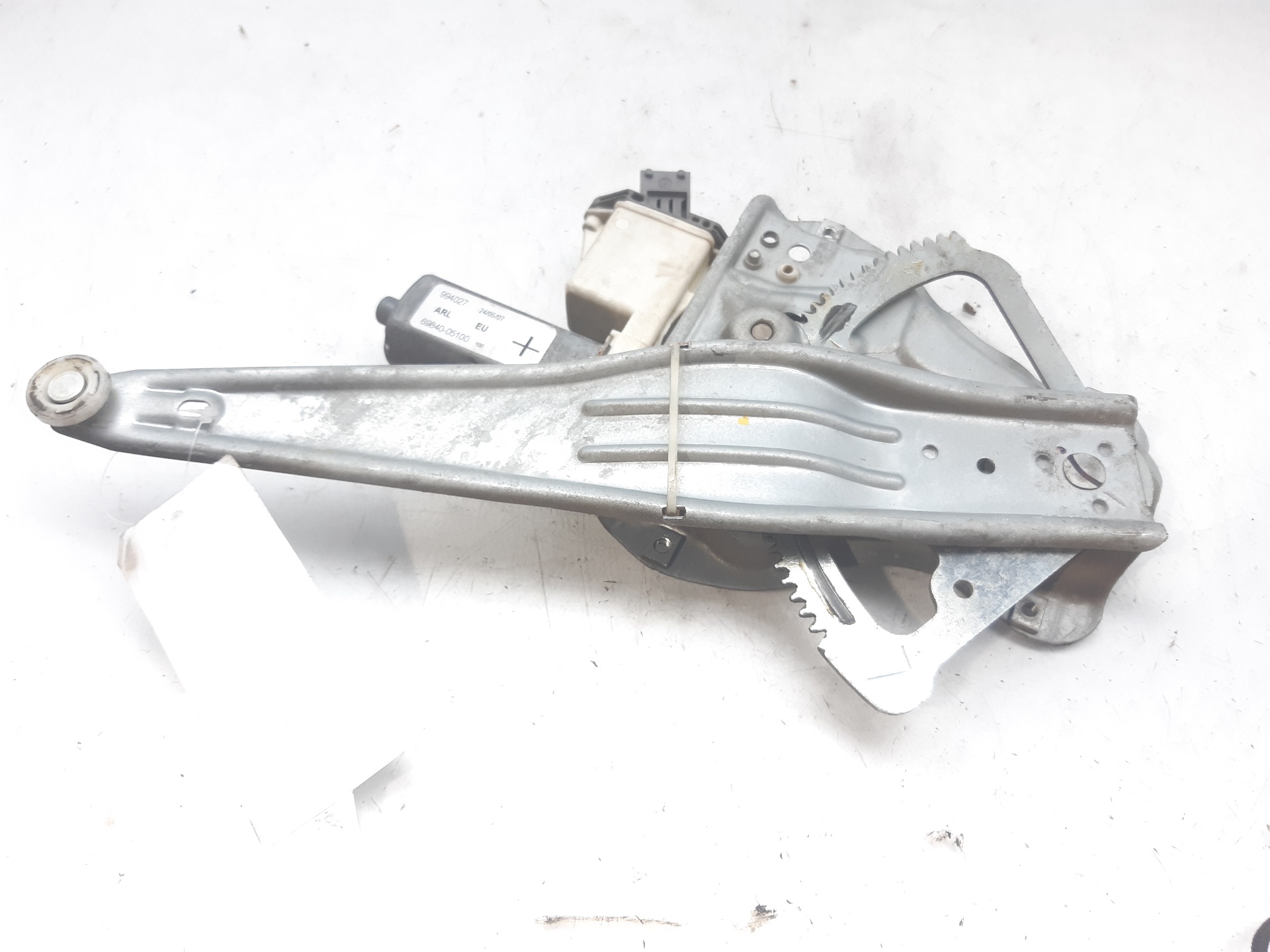 DODGE Avensis 2 generation (2002-2009) Ridicator geam ușă dreapta spate 6984005100 22434795