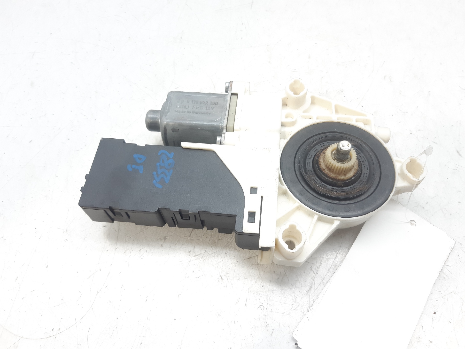 PEUGEOT 407 1 generation (2004-2010) Front Left Door Window Regulator Motor 0130822200 18801144