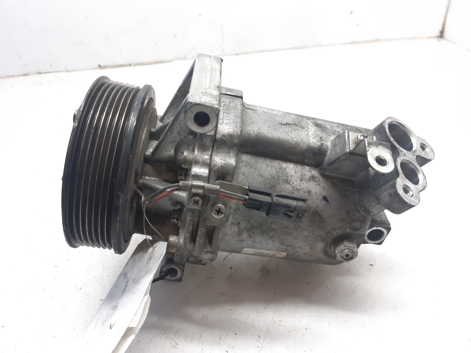 NISSAN Juke YF15 (2010-2020) Hасос кондиционера 926003ZL1A 18711141