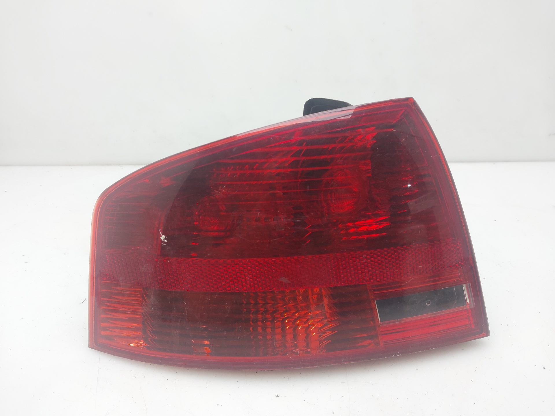 AUDI A4 B7/8E (2004-2008) Фонарь задний левый 8E9945095 26588164