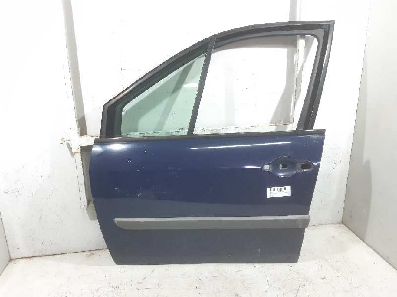 RENAULT Scenic 2 generation (2003-2010) Дверь передняя левая 7751477221 18580145