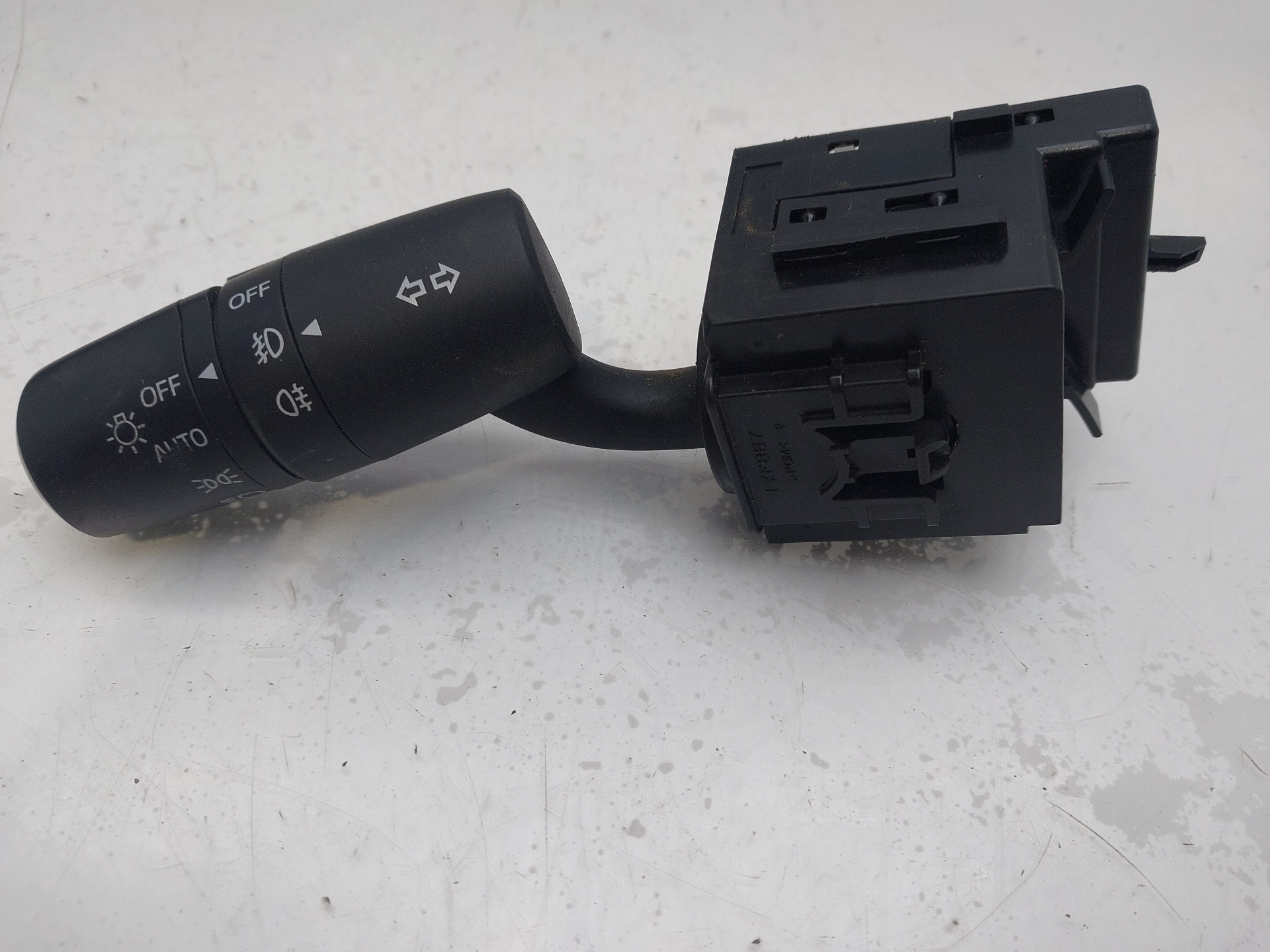 MAZDA CX-5 1 generation (2011-2020) Headlight Switch Control Unit KD5117F887 23205446