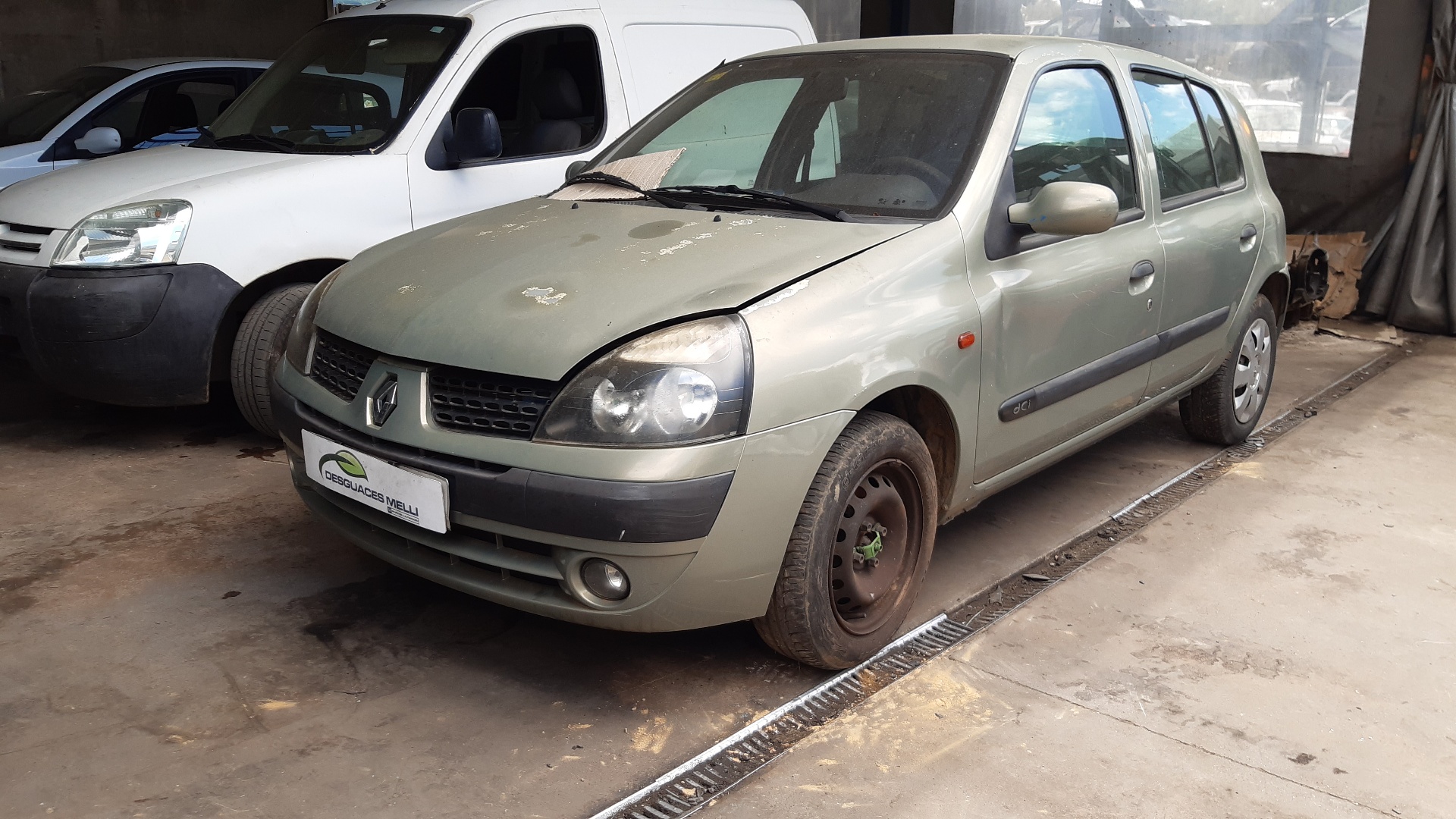 RENAULT Clio 2 generation (1998-2013) Бампер передний 7701476554 18691842