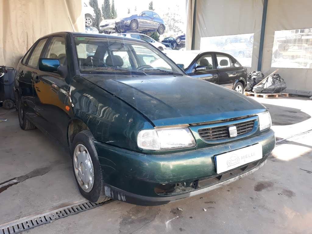 SEAT Ibiza 2 generation (1993-2002) Передний левый указатель поворота 6K0953049 20194777