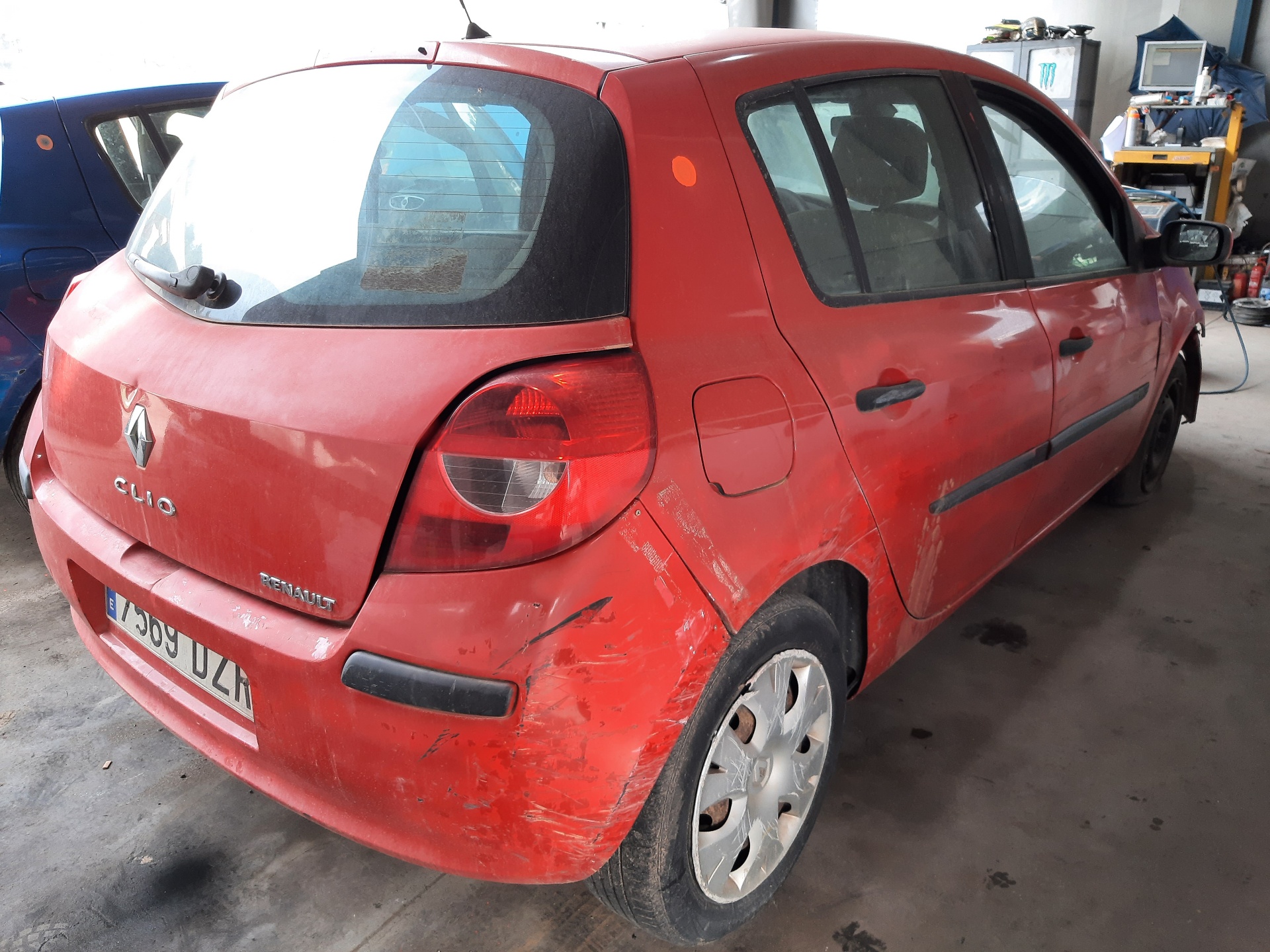 RENAULT Clio 3 generation (2005-2012) Forreste højre støddæmper 8200676026 23705666