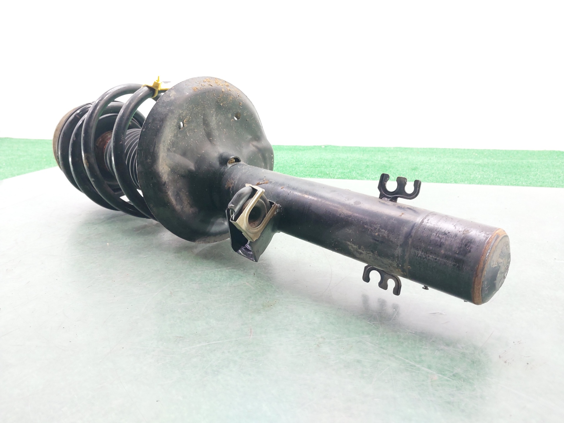 BMW X3 E83 (2003-2010) Front Right Shock Absorber 31313451394 22942993