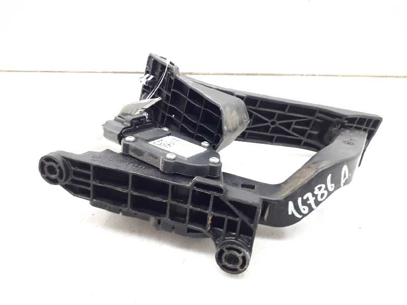 KIA Sportage 3 generation (2010-2015) Akseleratoriaus (gazo) pedalas 327002S000 20186210