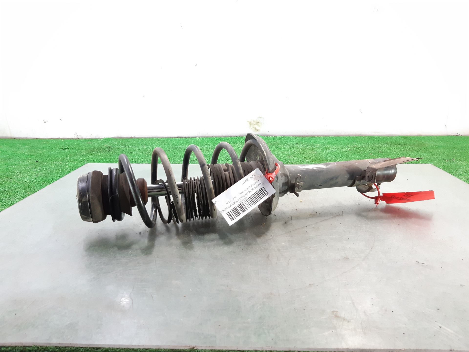 AUDI A3 8L (1996-2003) Front Left Shock Absorber 1J0413031N 22463301