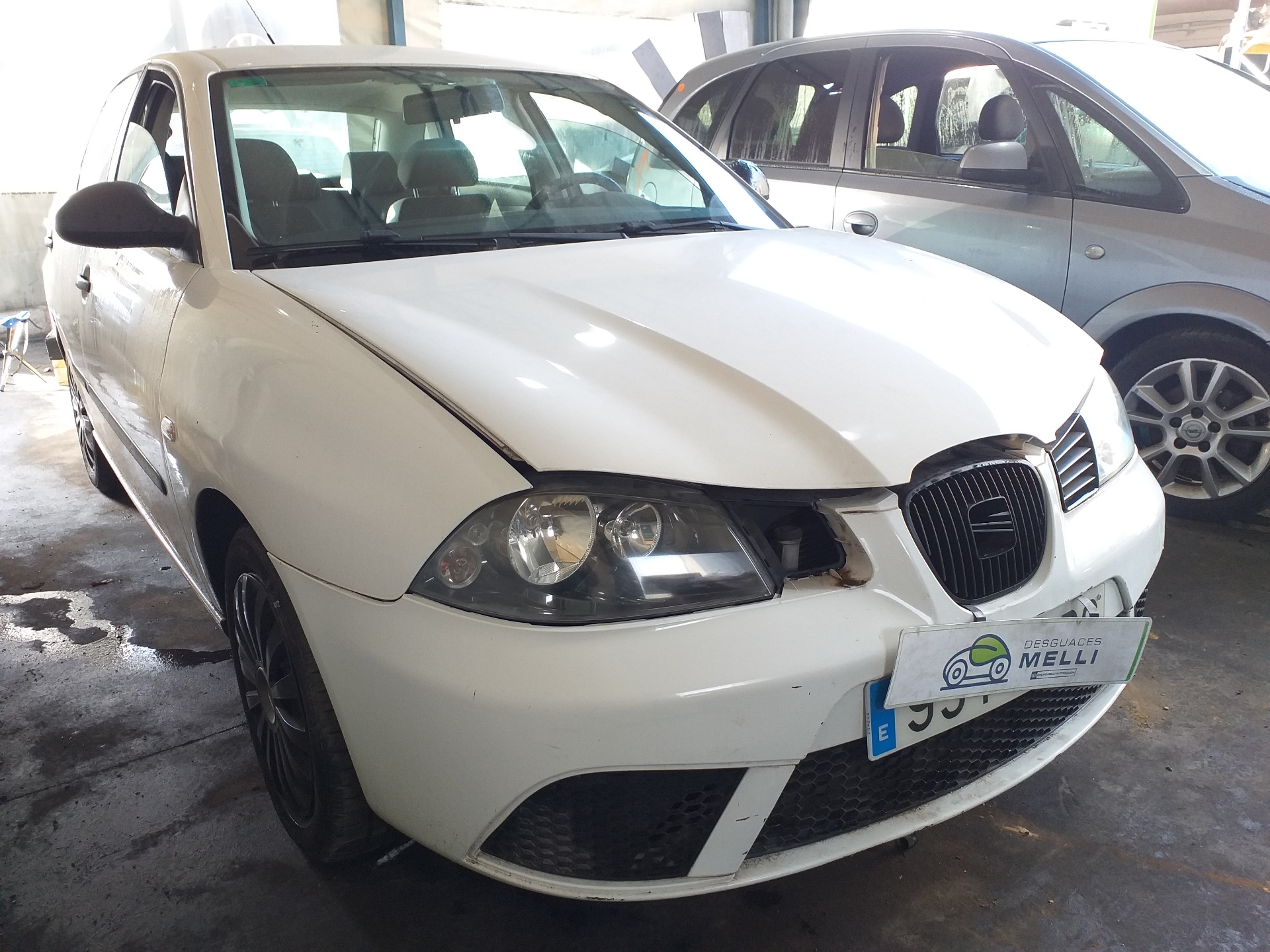 SEAT Ibiza 3 generation (2002-2008) Стеклоподъемник передней левой двери 6L4837751EE 25109204