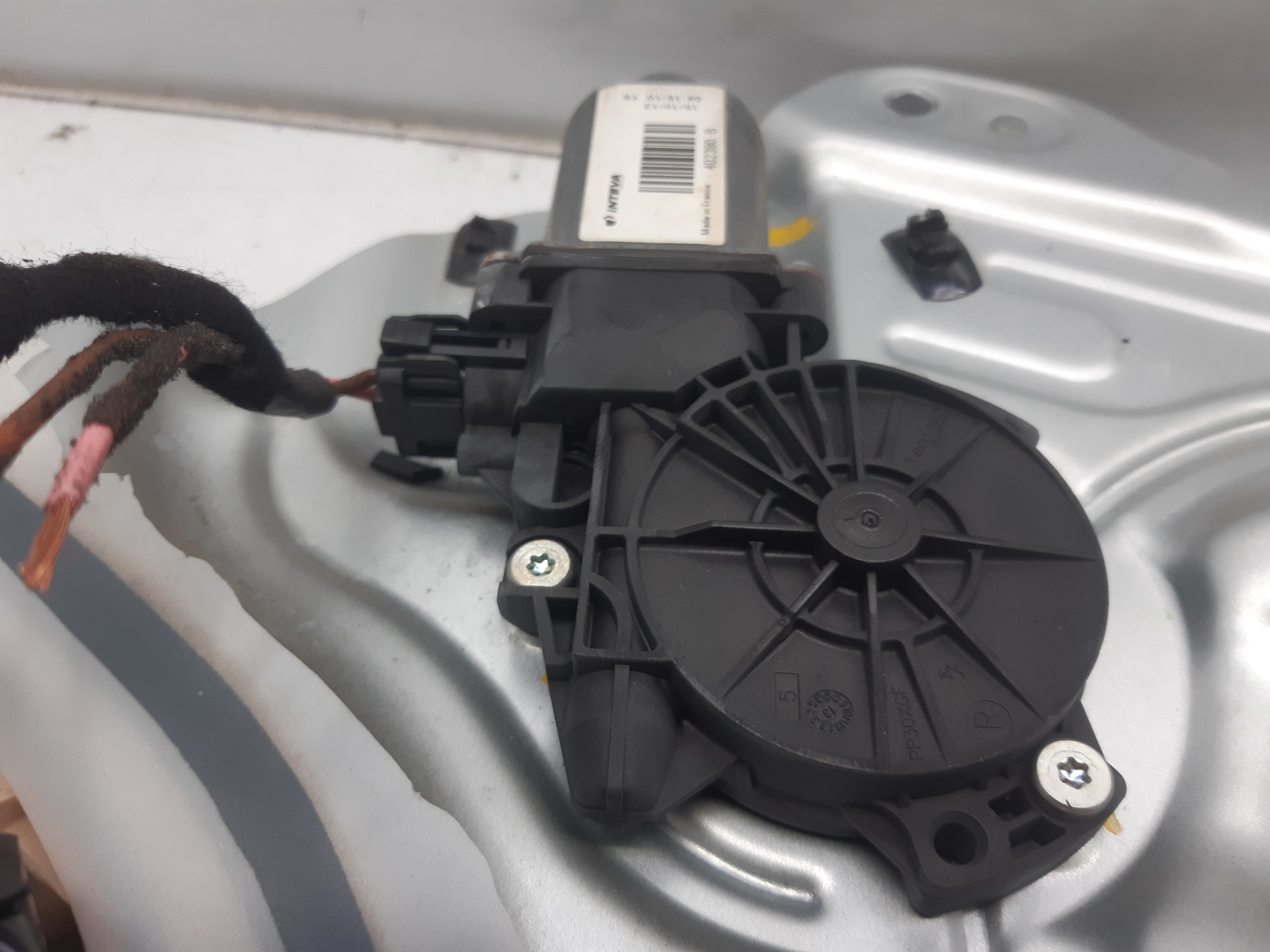 KIA Sportage 3 generation (2010-2015) Vindusregulator foran høyre dør 824803U020 18701716