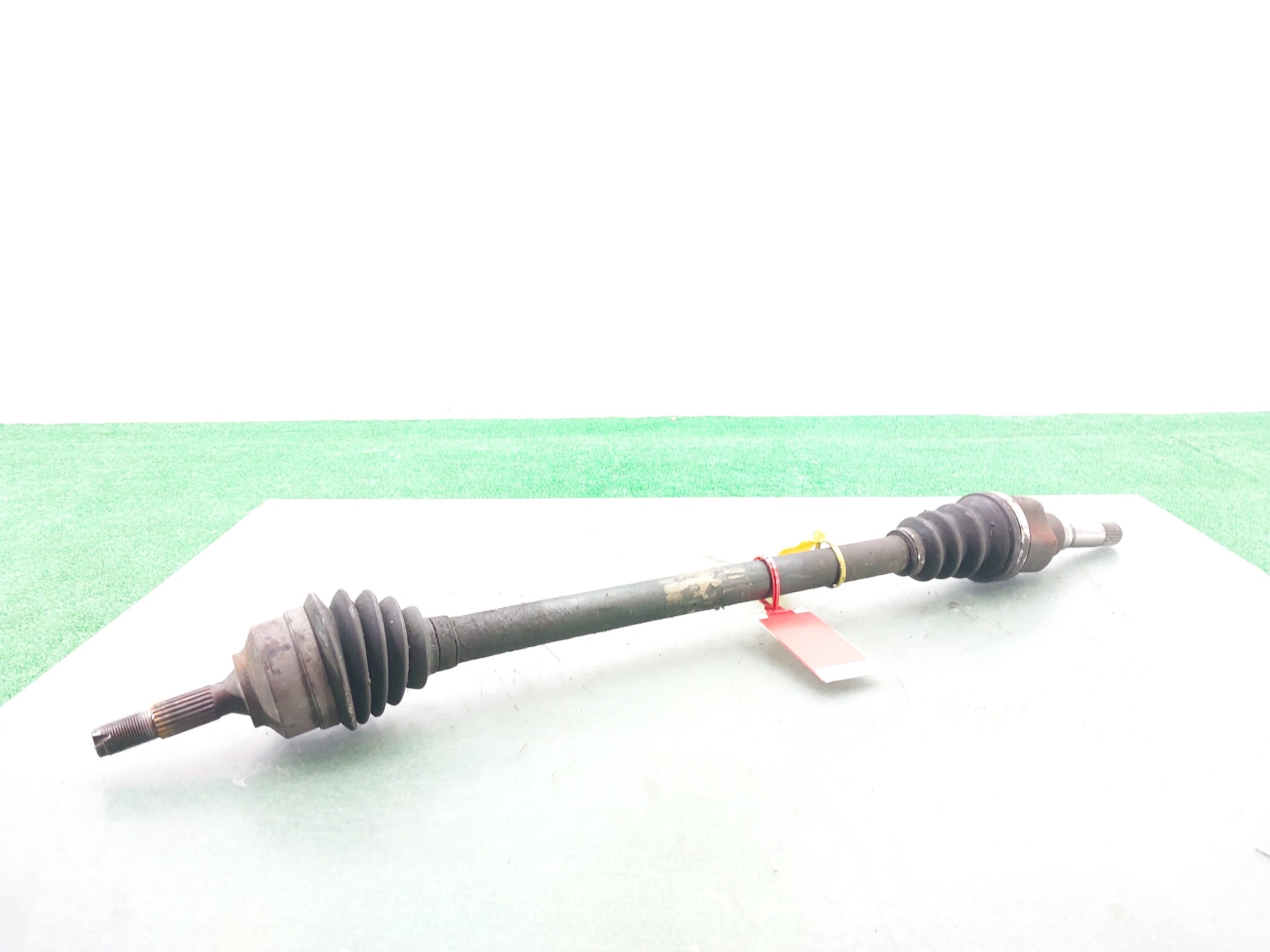 CITROËN C3 1 generation (2002-2010) Front Right Driveshaft 3273HF 27287250