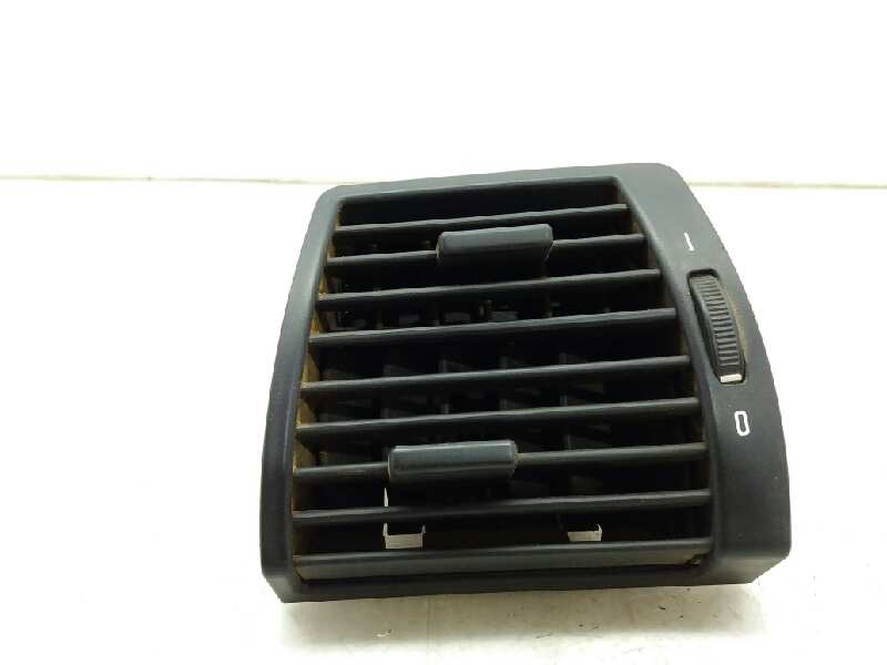 BMW X5 E53 (1999-2006) Cabin Air Intake Grille 64228402215 24093841