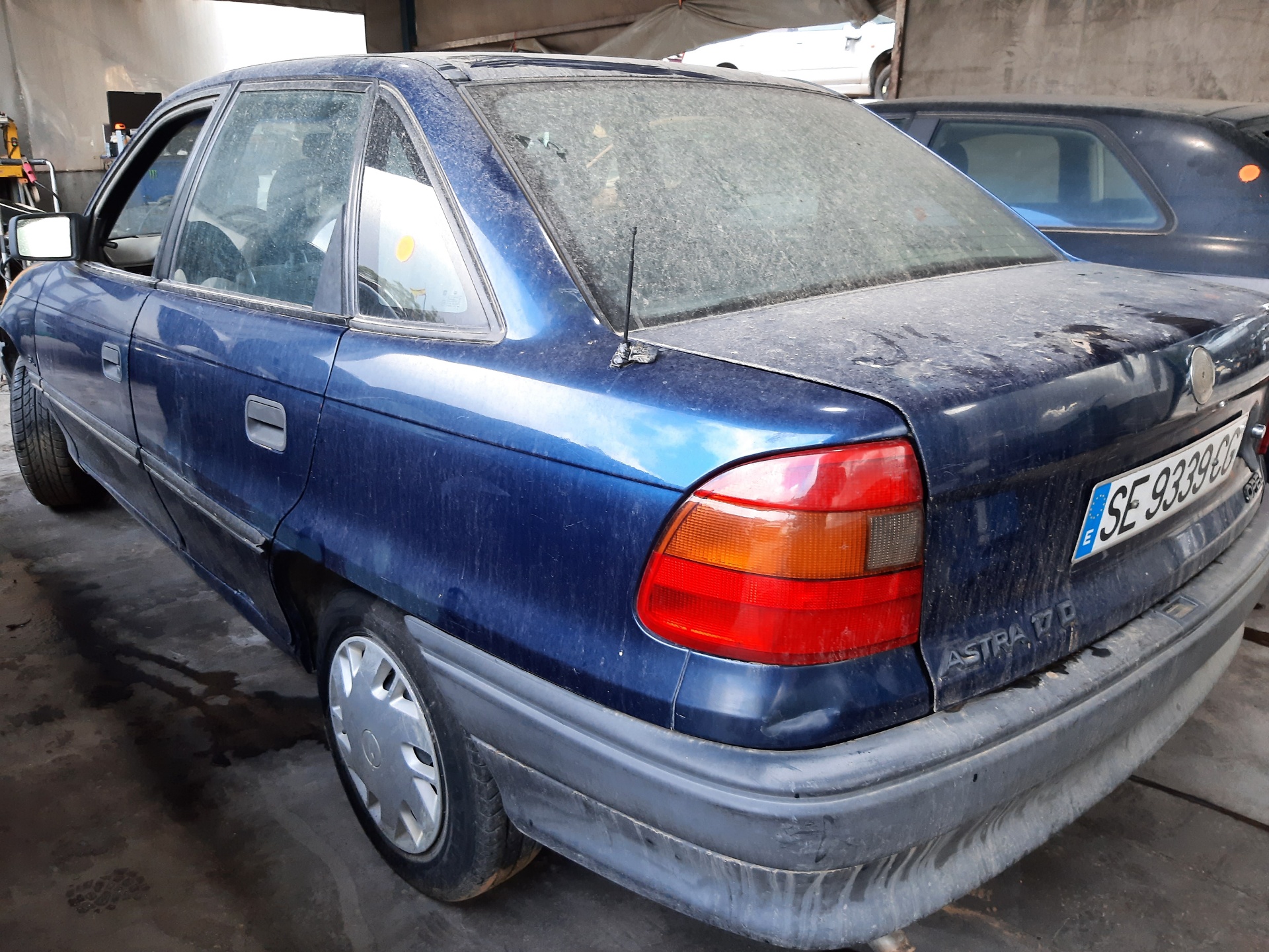 OPEL Astra F (1991-2002) Încuietoare ușă dreapta față 134179 22457886