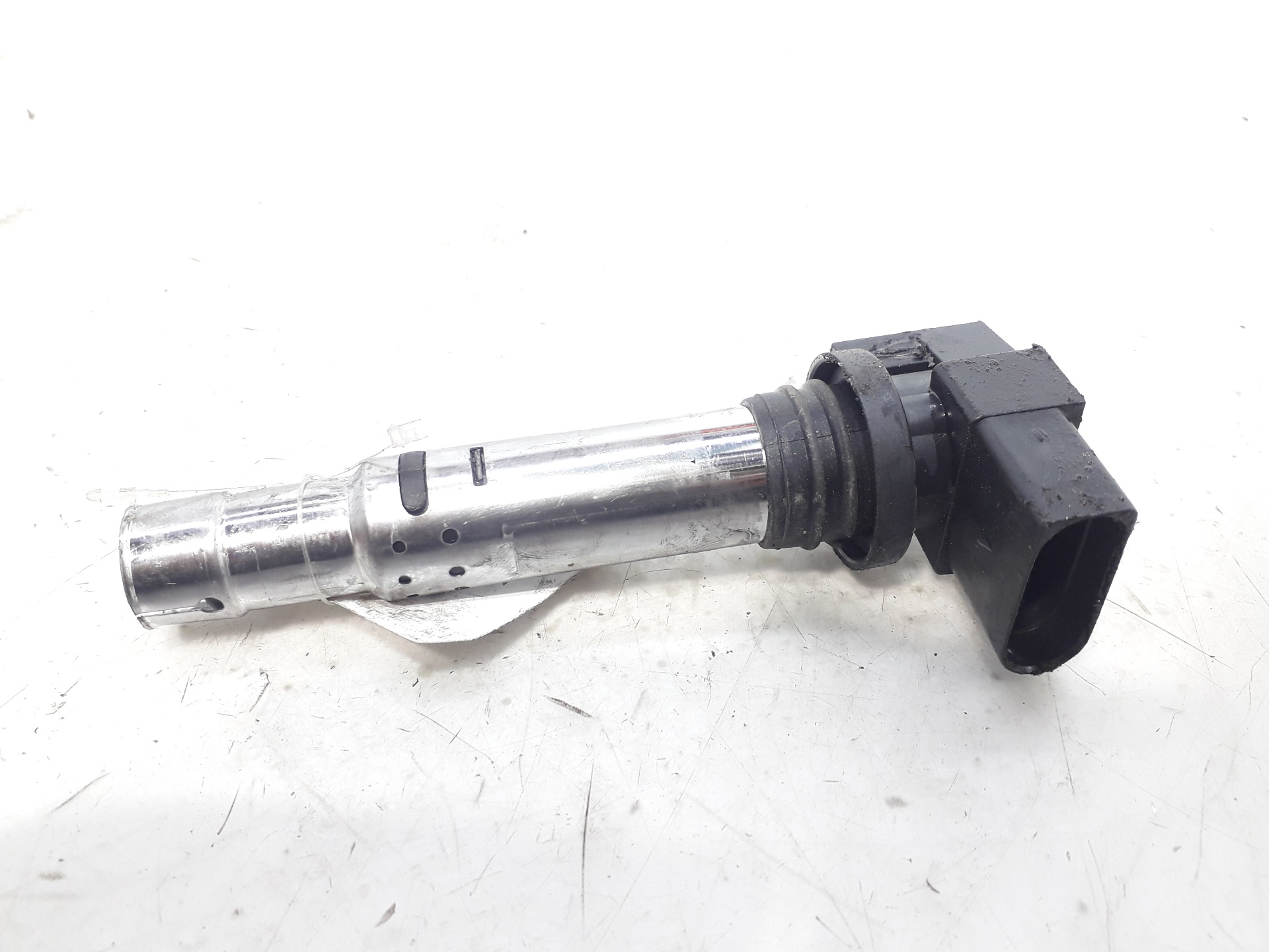 SEAT Cordoba 2 generation (1999-2009) High Voltage Ignition Coil R0401S00400 18782380