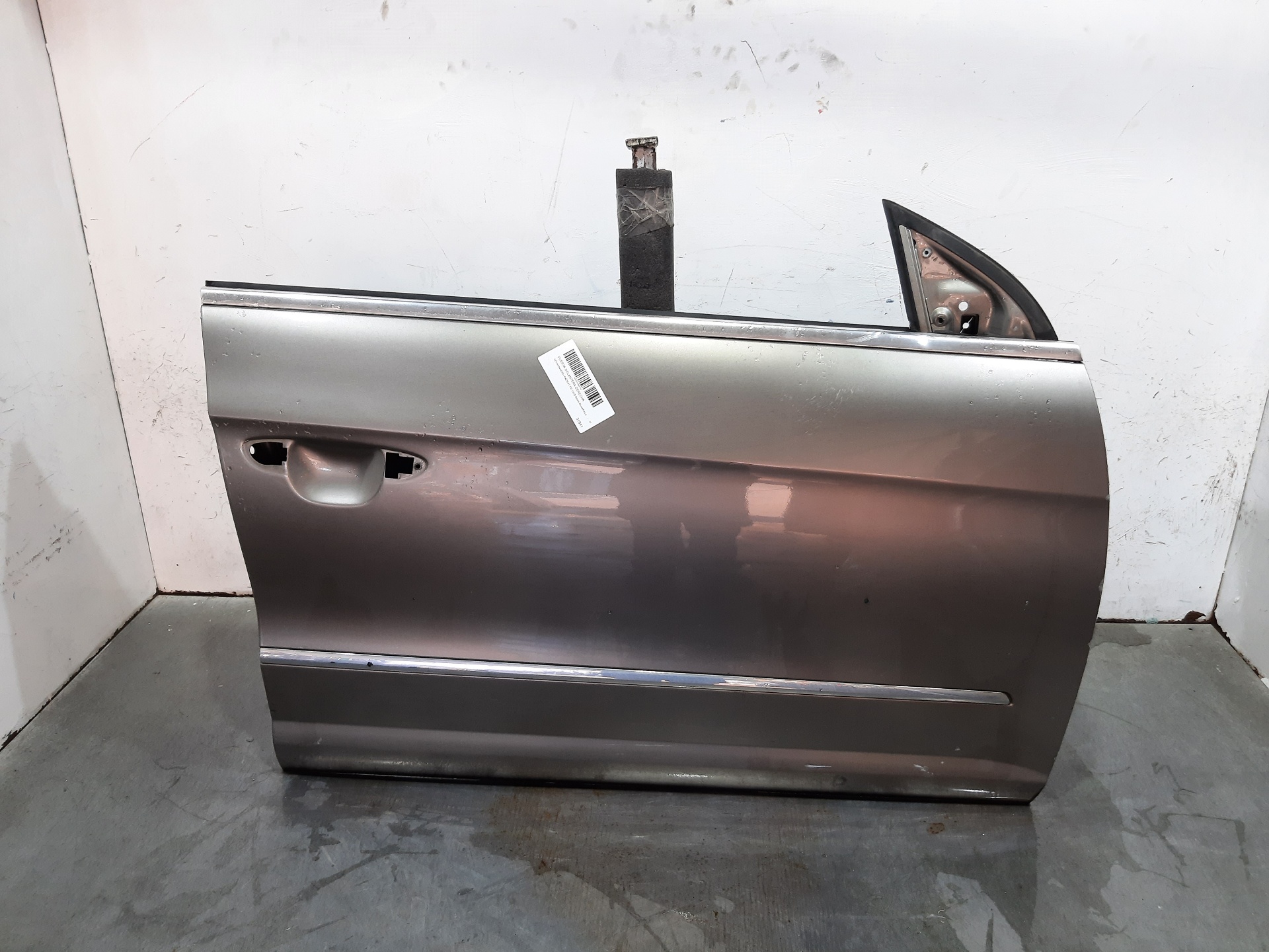 VOLKSWAGEN Passat CC 1 generation (2008-2017) Front Right Door 3C8831056H 20690132