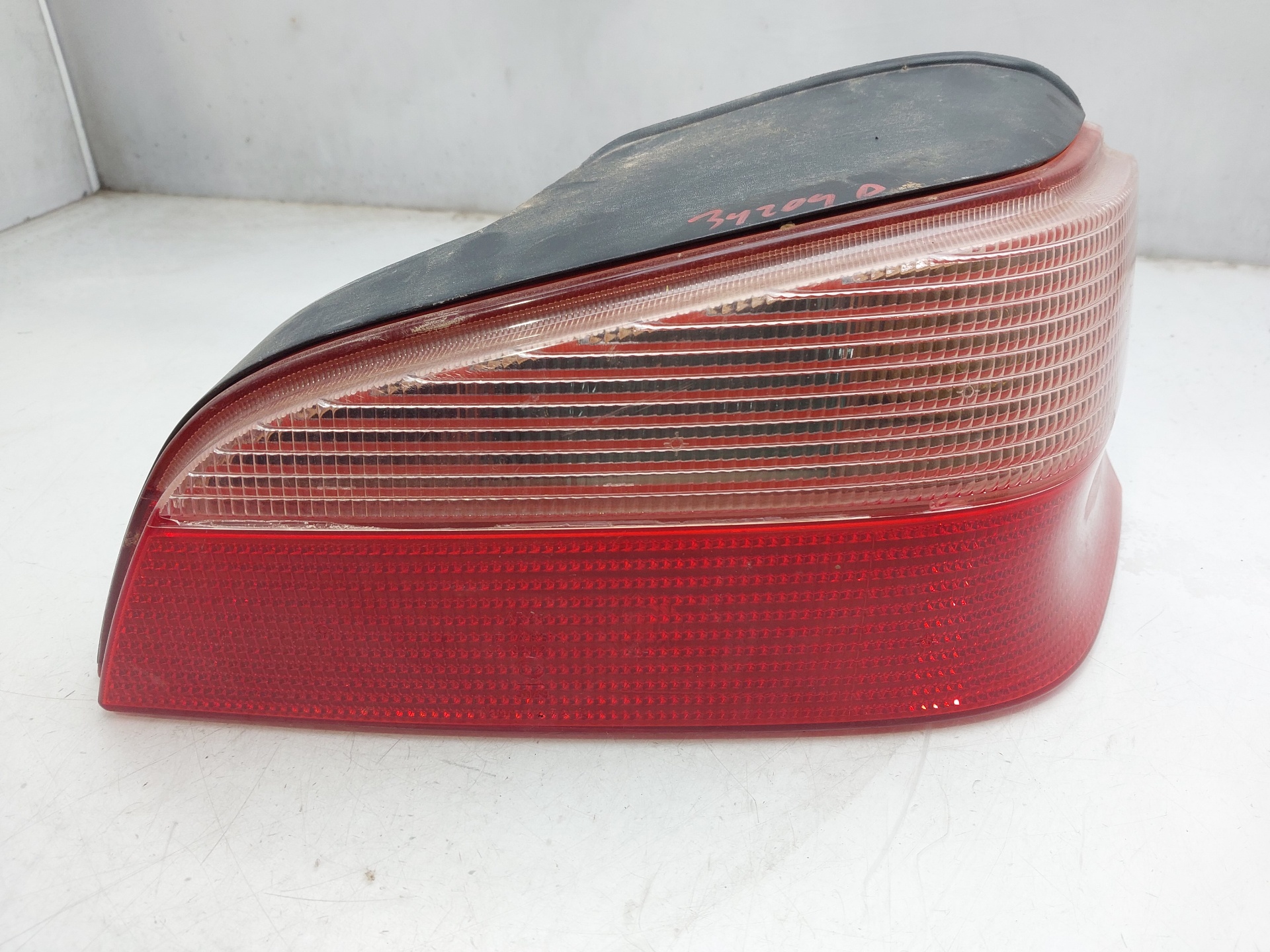 FORD Rear Right Taillight Lamp 6351G6 23988547