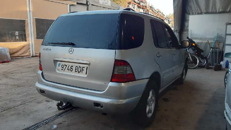 MERCEDES-BENZ M-Class W163 (1997-2005) Taka vasen vetoakseli 0501006511 18617288