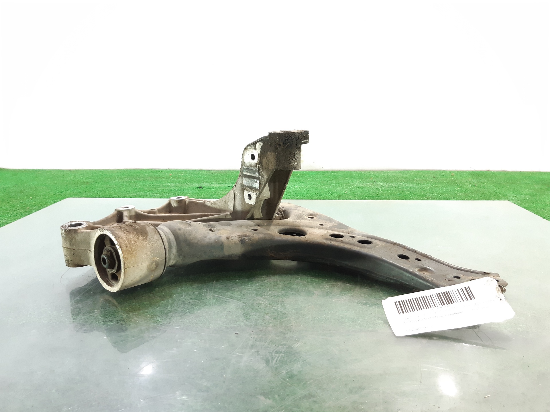 VOLKSWAGEN Polo 4 generation (2001-2009) Front Left Arm 6Q0407151L 18669039