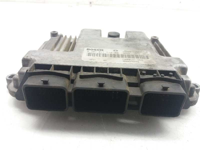 RENAULT Scenic 2 generation (2003-2010) Engine Control Unit ECU 8200391966 18375686