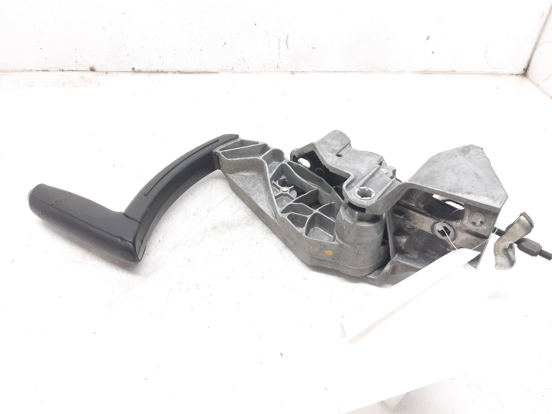 AUDI A2 8Z (1999-2005) Brake Pedal 8P0711303A 18710262