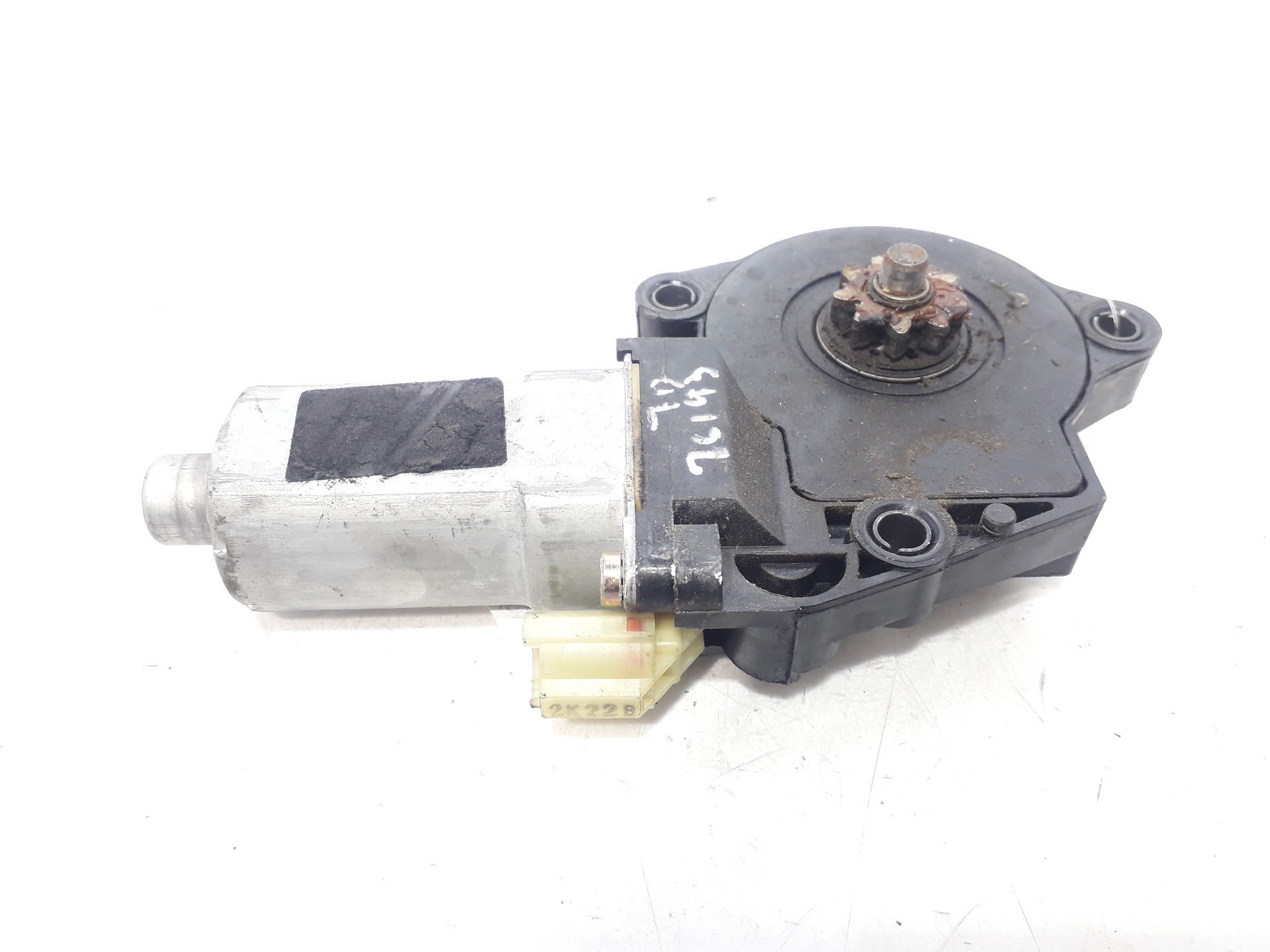 HYUNDAI Elantra XD (2000-2010) Motor ovládania okna pravých zadných dverí 834602D001 18767064