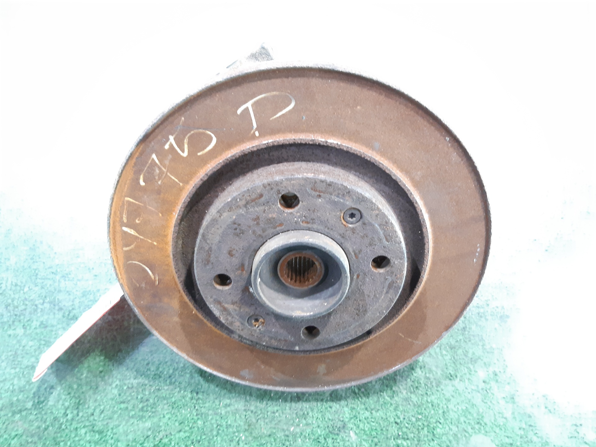 CITROËN C3 1 generation (2002-2010) Front Right Wheel Hub 1607557580 22439552