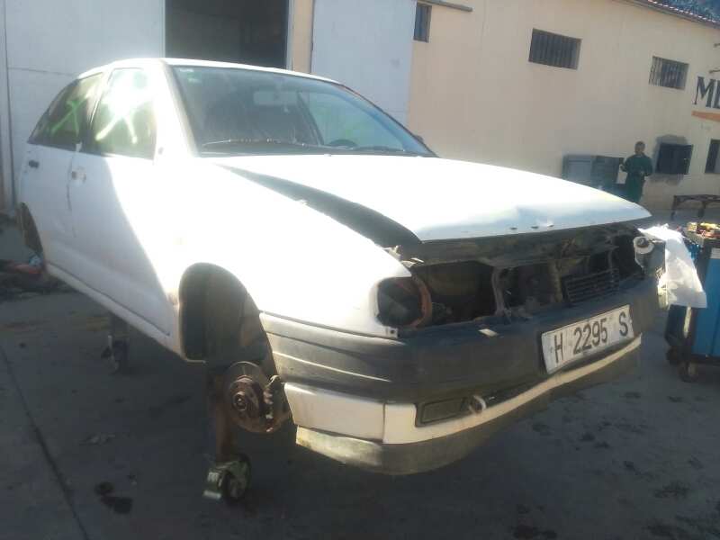 SEAT Ibiza 1 generation (1984-1993) Priekinių dešinių durų veidrodis 415312302 20168674