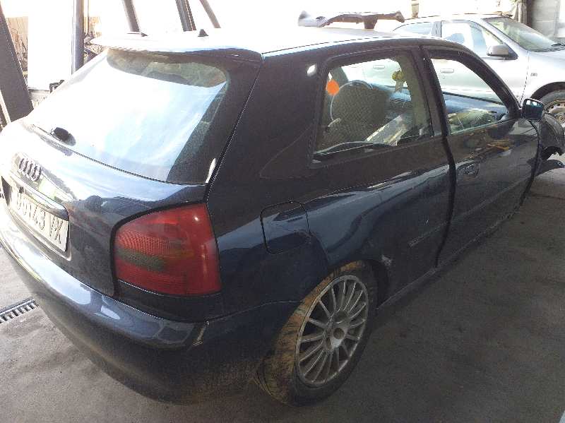 AUDI A3 8L (1996-2003) Pravé křídlo zrcadlo 010481 18568405