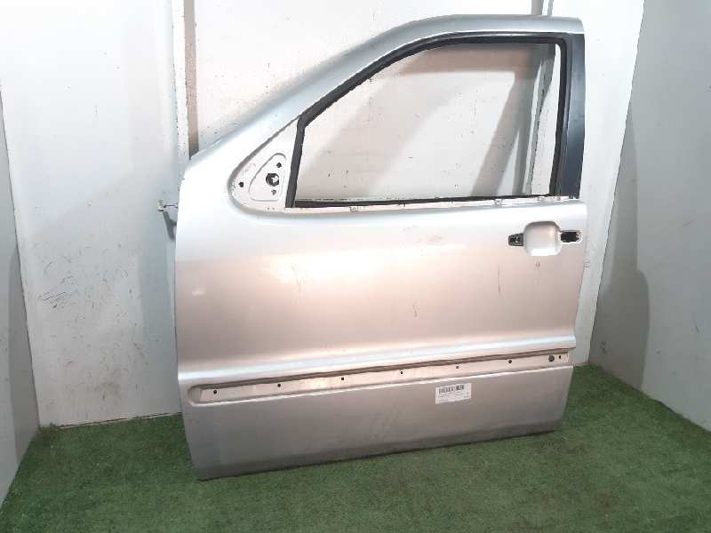 MERCEDES-BENZ M-Class W163 (1997-2005) Priekinės kairės durys 1637201505 18523210