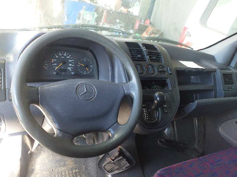 MERCEDES-BENZ Vito W638 (1996-2003) Повторитель переднего правого крыла 6388200921 18477160