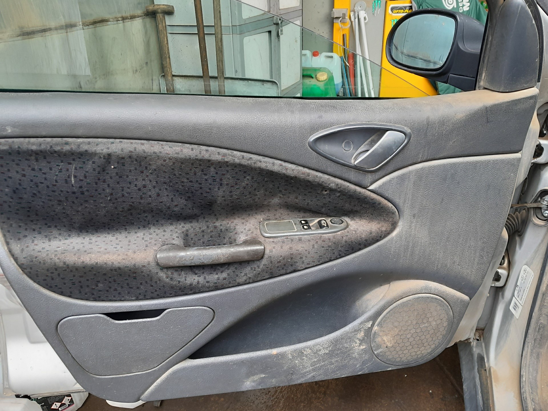 CITROËN C5 1 generation (2001-2008) Front Left Door 9002P1 22958421