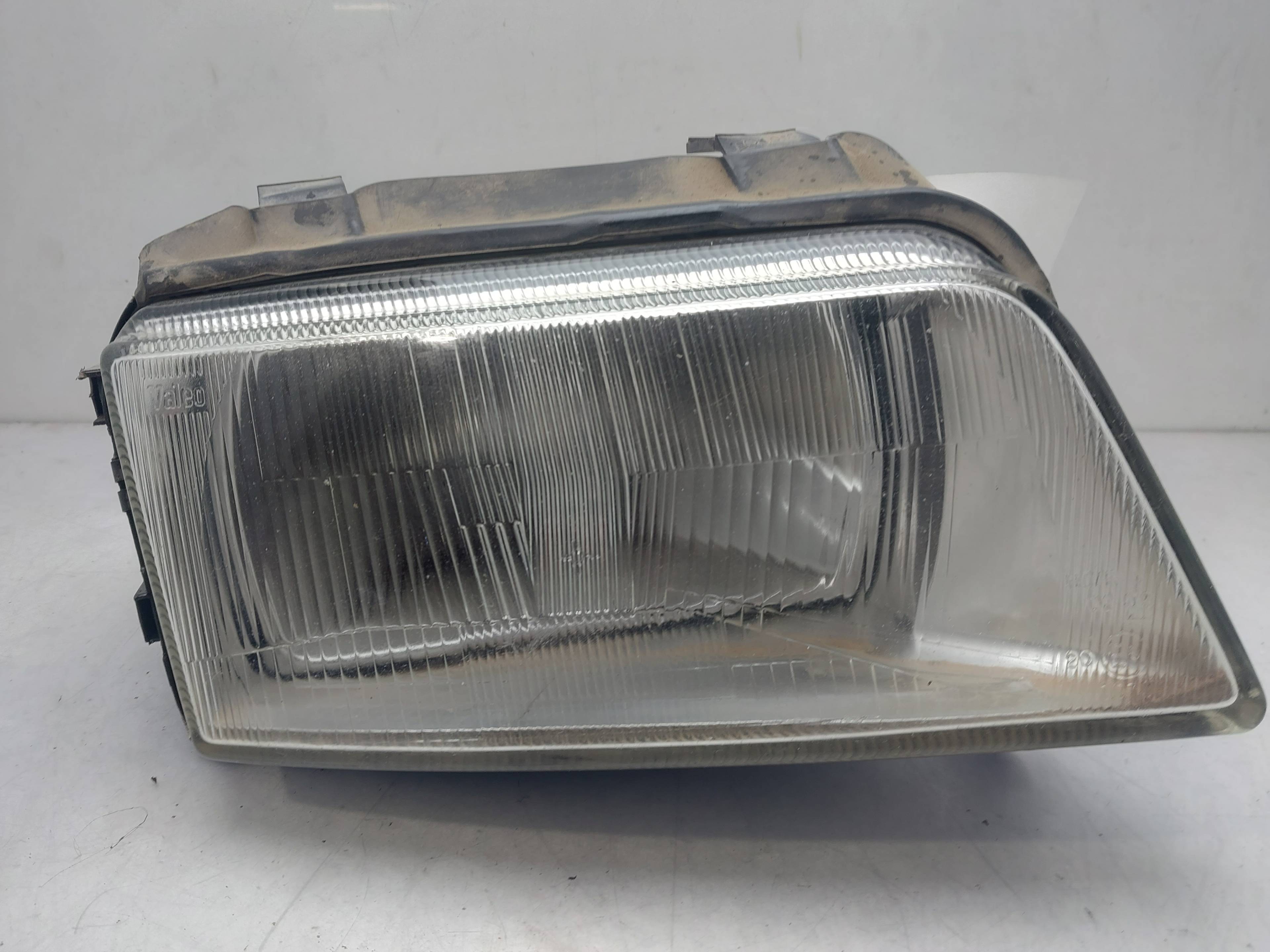 AUDI A4 B5/8D (1994-2001) Фара передняя правая 8D0941030AK 23013922